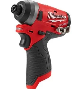 Atornillador de impacto hexagonal Milwaukee M12 FUEL de 1/4"